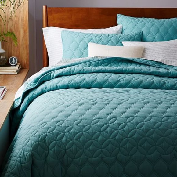 West Elm Bedding West Elm Midcentury Circlet Ogee Standard Pillow